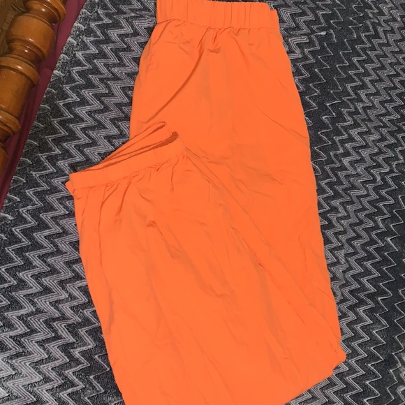 Size large Orange joggers - Picture 3 of 3